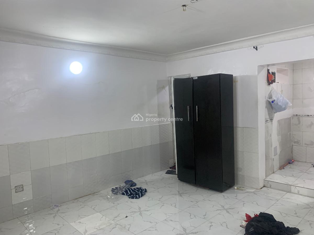 Standard Spacious Selfcon with Personal Kitchen, Ikate, Ikate Elegushi, Lekki, Lagos, Self Contain (single Rooms) for Rent