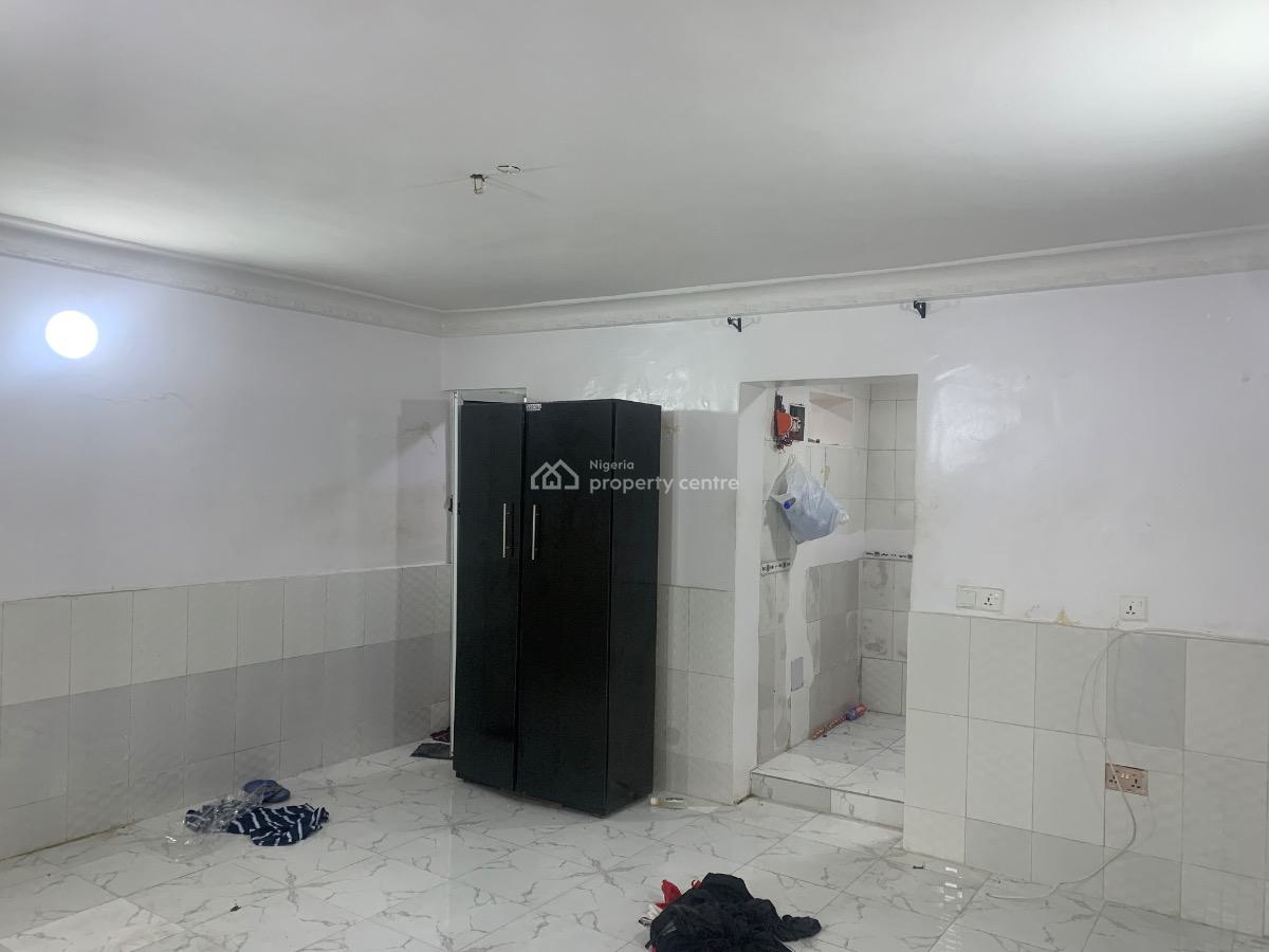 Standard Spacious Selfcon with Personal Kitchen, Ikate, Ikate Elegushi, Lekki, Lagos, Self Contain (single Rooms) for Rent