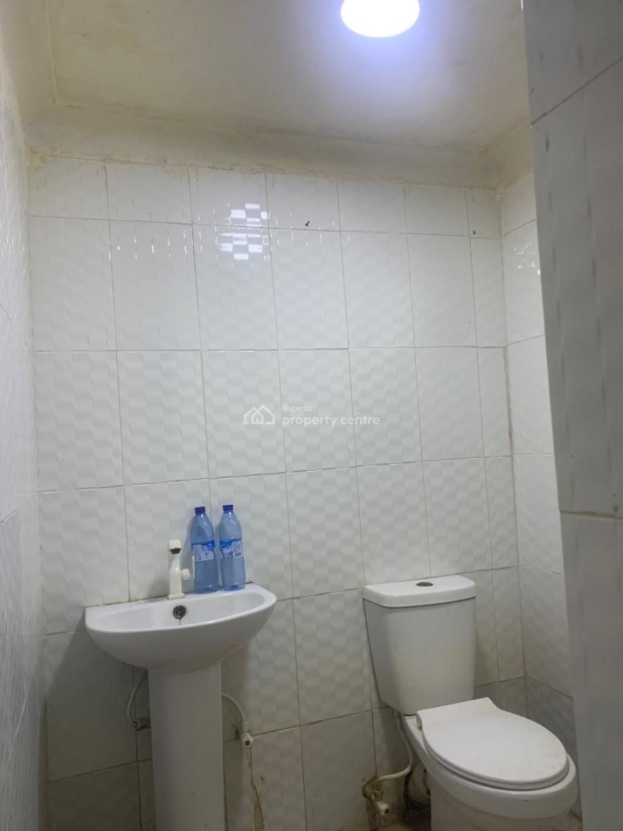 Standard Spacious Selfcon with Personal Kitchen, Ikate, Ikate Elegushi, Lekki, Lagos, Self Contain (single Rooms) for Rent