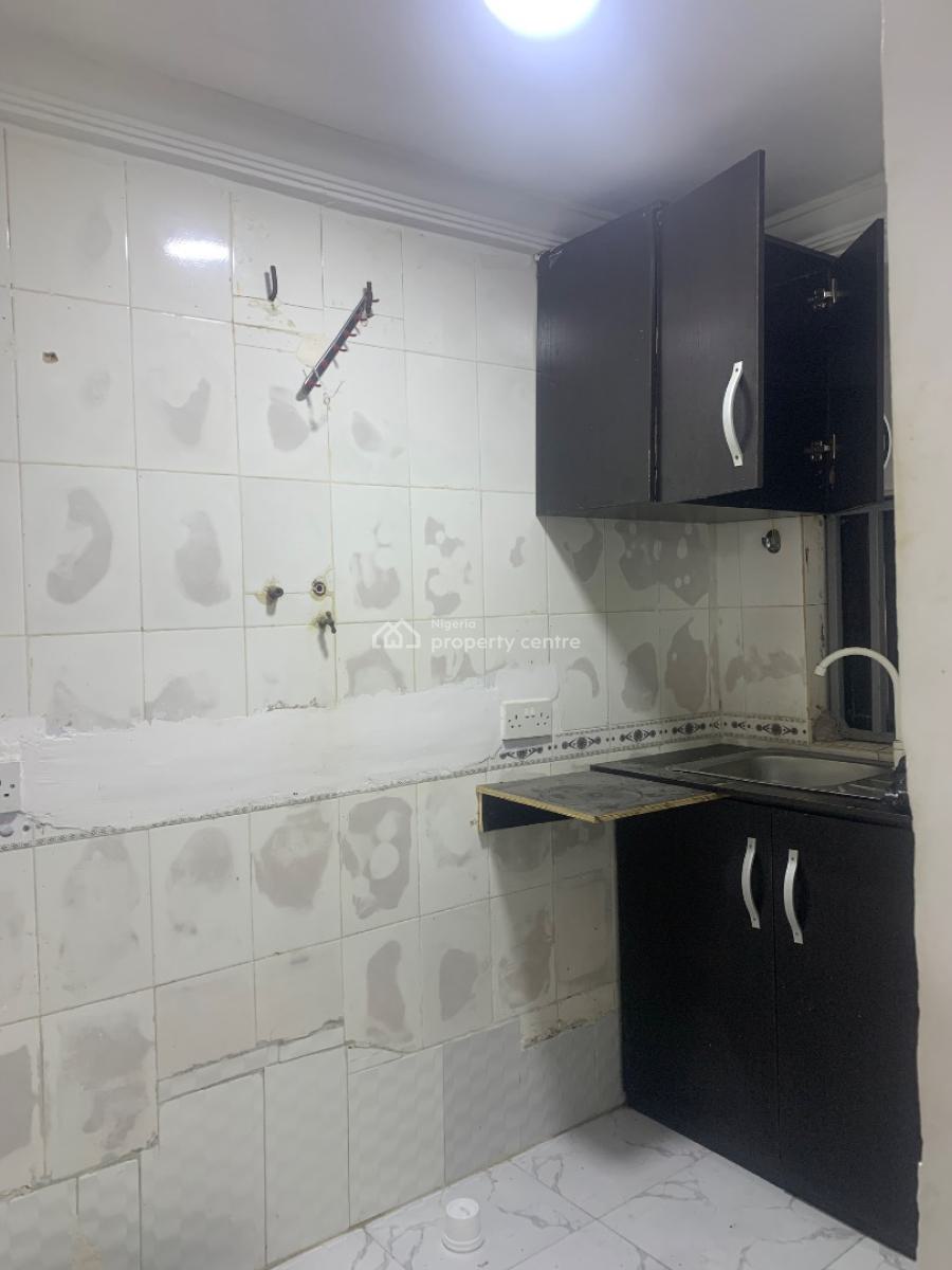 Standard Spacious Selfcon with Personal Kitchen, Ikate, Ikate Elegushi, Lekki, Lagos, Self Contain (single Rooms) for Rent