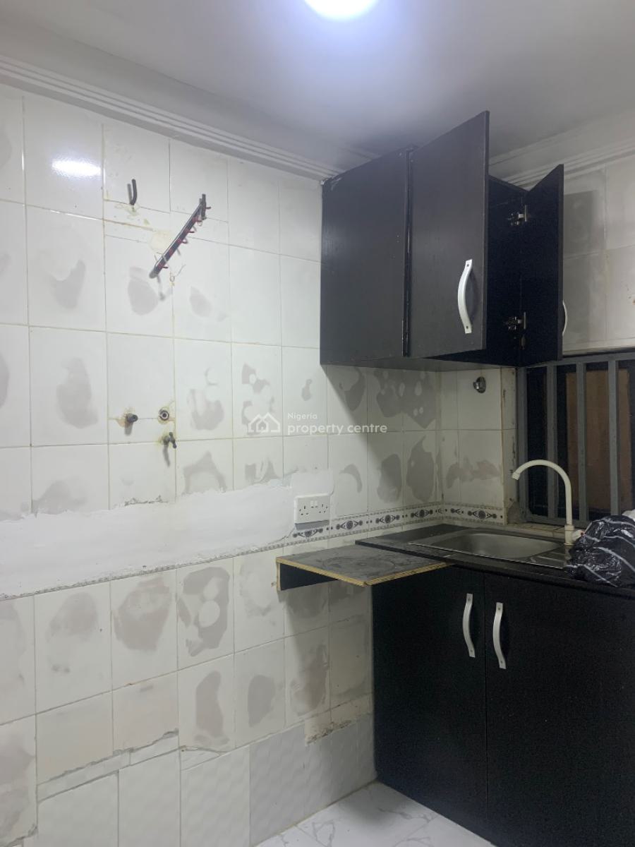 Standard Spacious Selfcon with Personal Kitchen, Ikate, Ikate Elegushi, Lekki, Lagos, Self Contain (single Rooms) for Rent