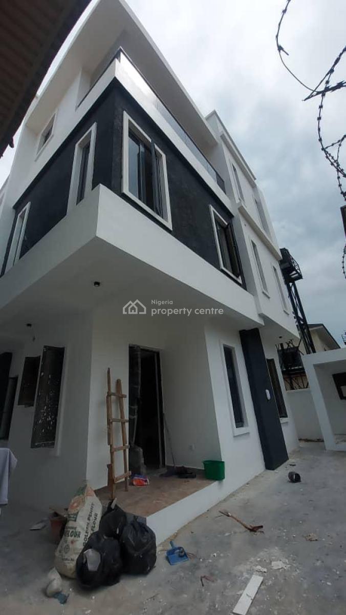 5 Bedrooms Detached House with a Room Bq, Strictly Residential Locatio, Off Admiralty Road, Lekki Phase 1, Lekki, Lagos, Detached Duplex for Rent
