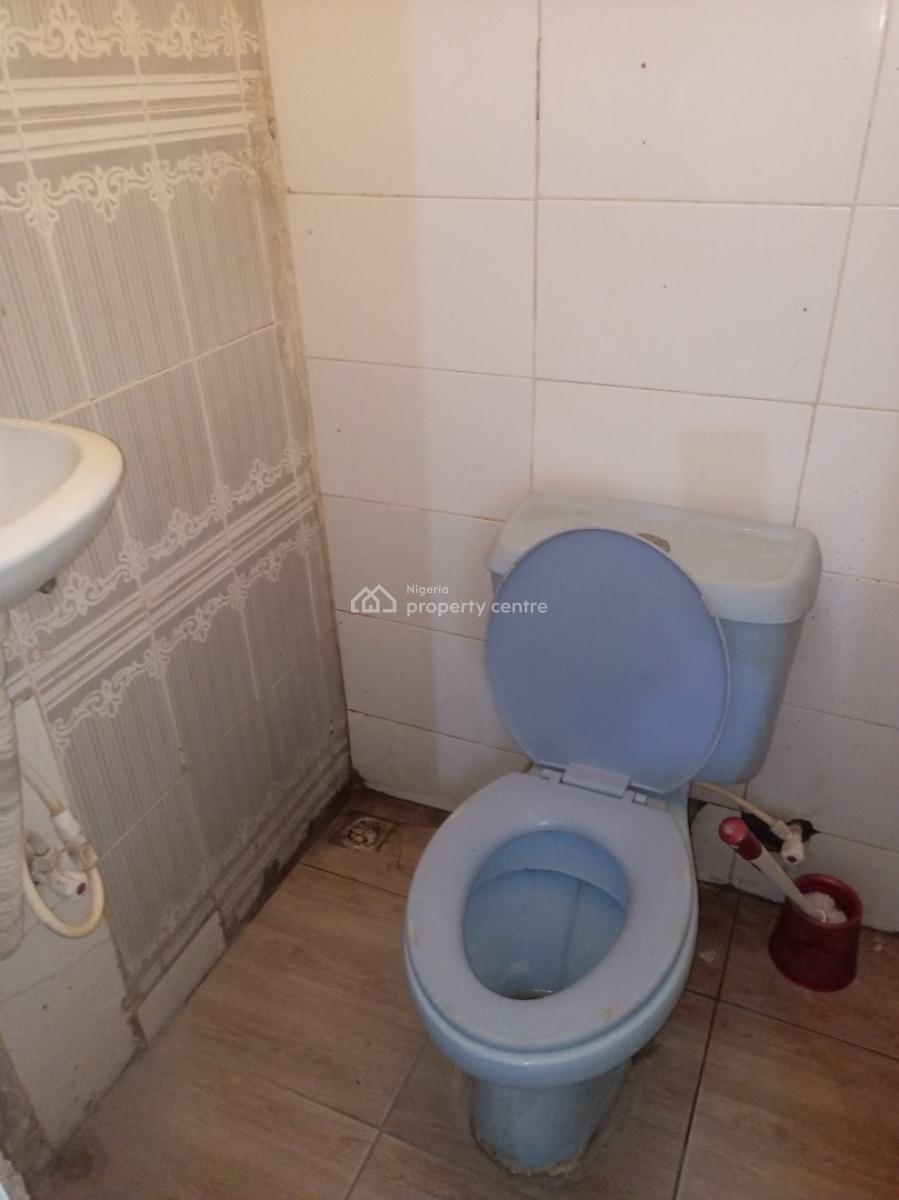Large 2 Bedroom Flat, Upstairs, Igbo Efon, Lekki, Lagos, Flat / Apartment for Rent