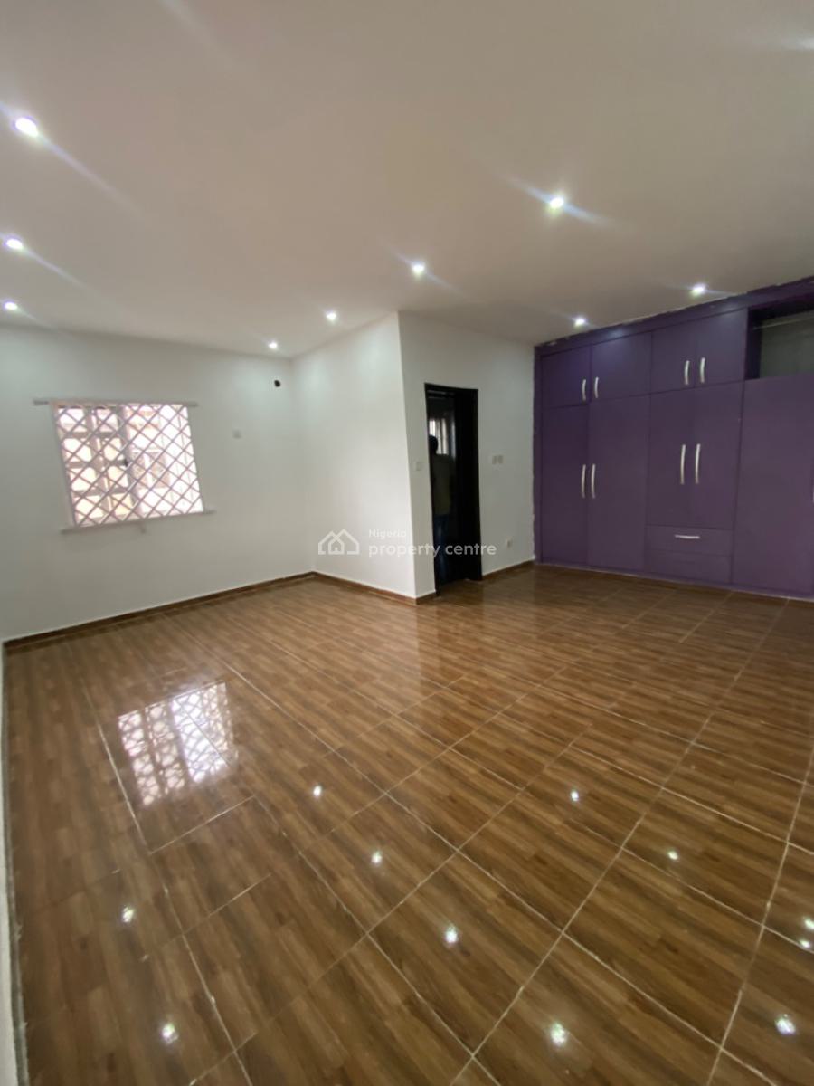 Super Spacious and Clean 4 Bedroom House in an Estate, Off Admiralty Way, Lekki Phase 1, Lekki, Lagos, House for Rent