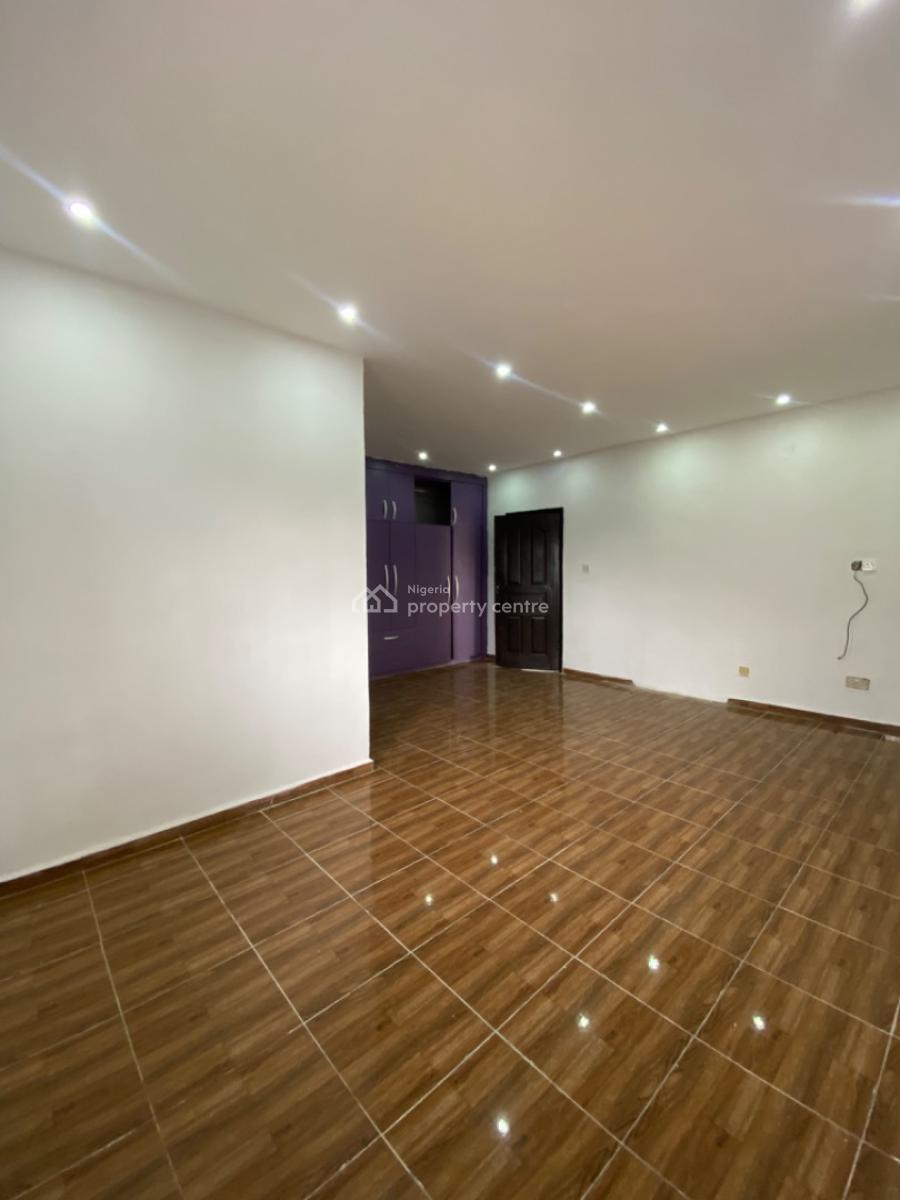 Super Spacious and Clean 4 Bedroom House in an Estate, Off Admiralty Way, Lekki Phase 1, Lekki, Lagos, House for Rent