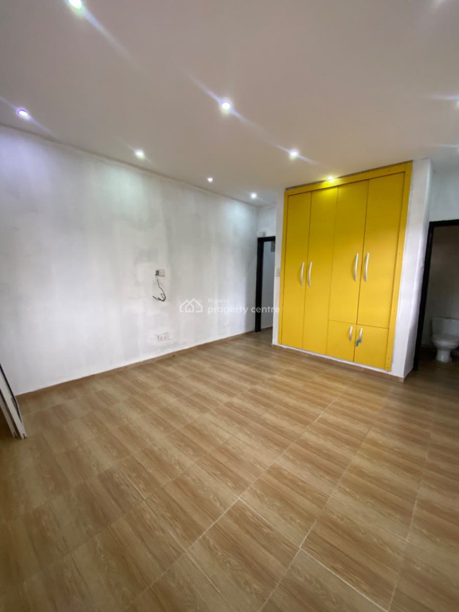 Super Spacious and Clean 4 Bedroom House in an Estate, Off Admiralty Way, Lekki Phase 1, Lekki, Lagos, House for Rent