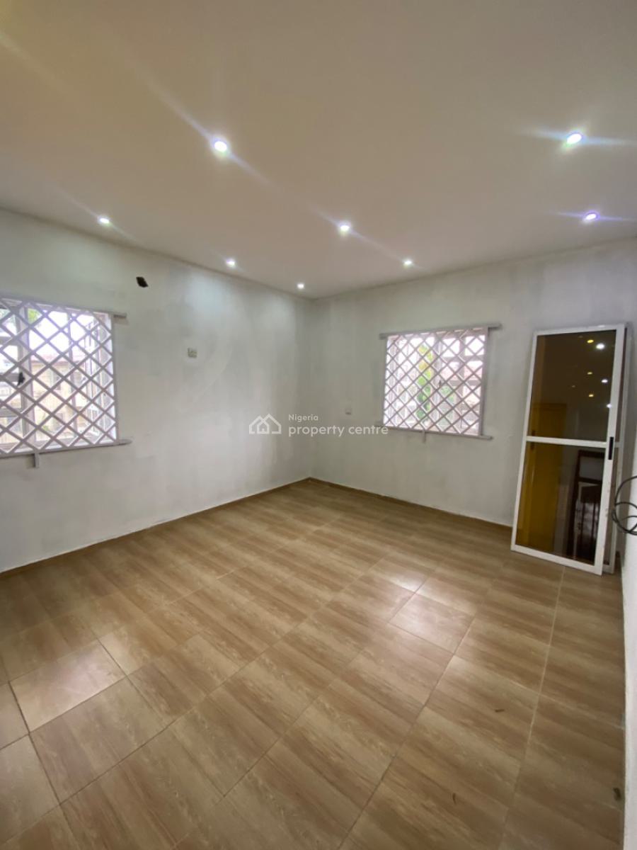 Super Spacious and Clean 4 Bedroom House in an Estate, Off Admiralty Way, Lekki Phase 1, Lekki, Lagos, House for Rent