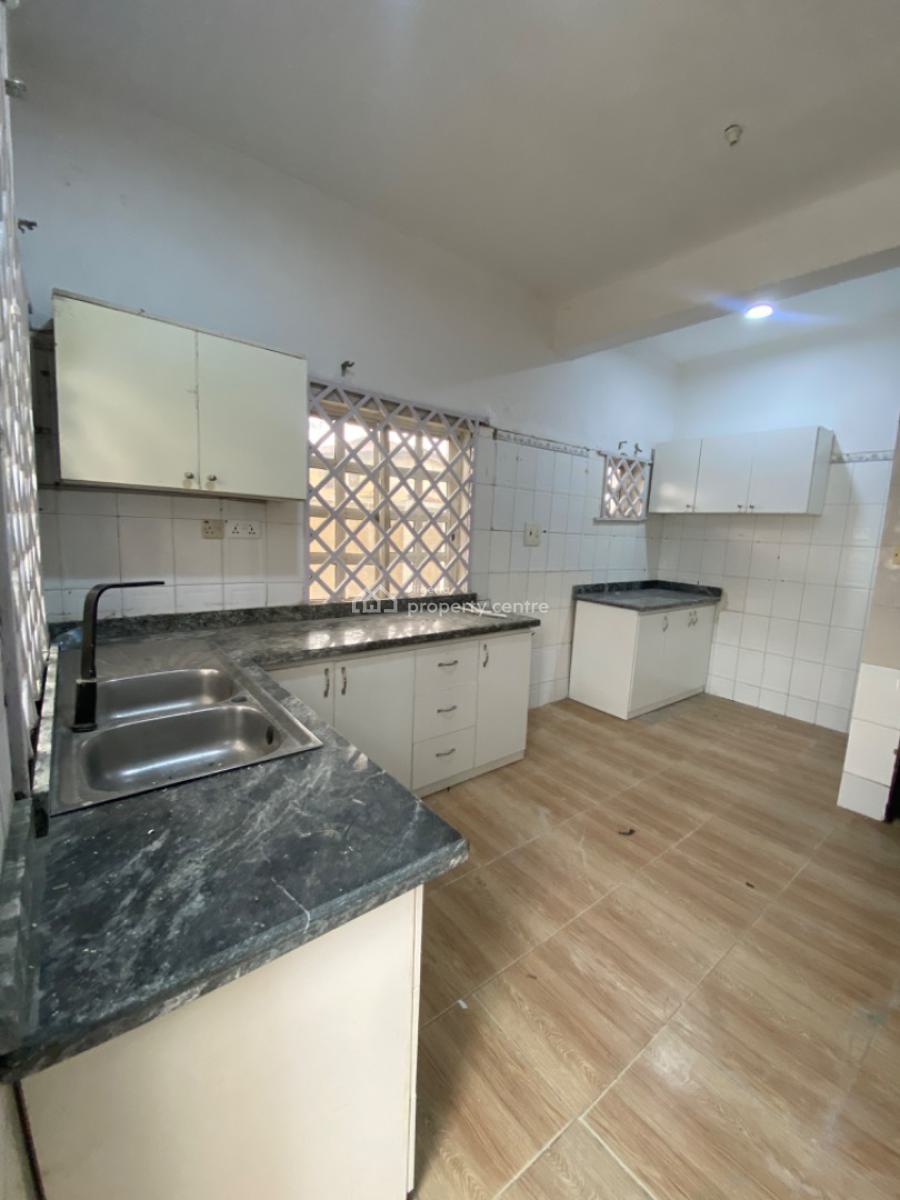 Super Spacious and Clean 4 Bedroom House in an Estate, Off Admiralty Way, Lekki Phase 1, Lekki, Lagos, House for Rent