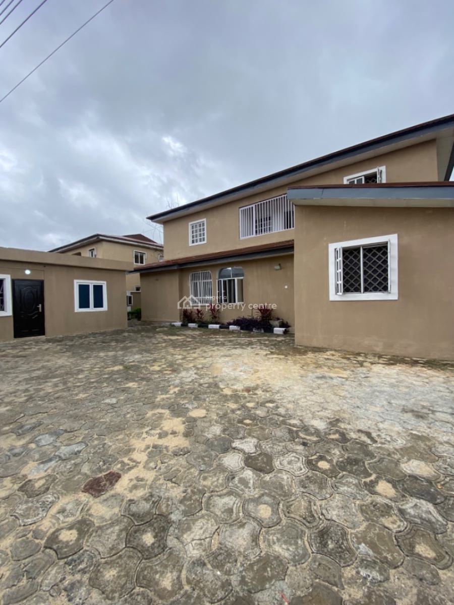 Super Spacious and Clean 4 Bedroom House in an Estate, Off Admiralty Way, Lekki Phase 1, Lekki, Lagos, House for Rent