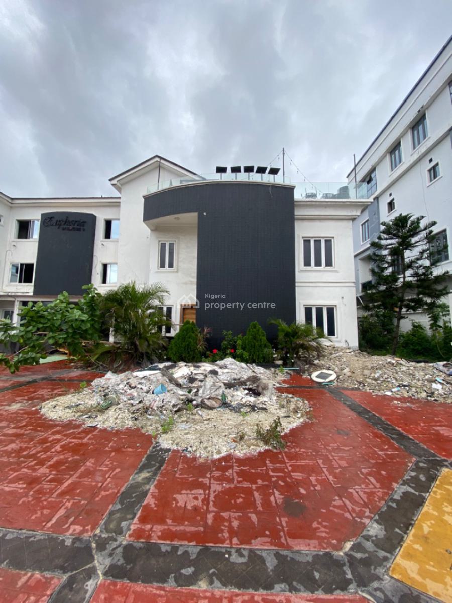 4 Units of Bedrooms Terraced Duplex with Rooftop Terrace for Commercial Use, Lekki Phase 1, Lekki, Lagos, Hotel / Guest House for Rent