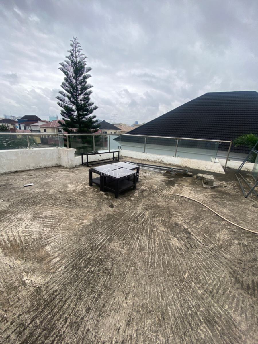 4 Units of Bedrooms Terraced Duplex with Rooftop Terrace for Commercial Use, Lekki Phase 1, Lekki, Lagos, Hotel / Guest House for Rent