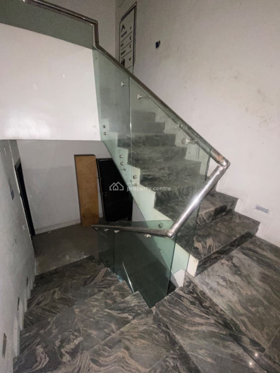 4 Units of Bedrooms Terraced Duplex with Rooftop Terrace for Commercial Use, Lekki Phase 1, Lekki, Lagos, Hotel / Guest House for Rent