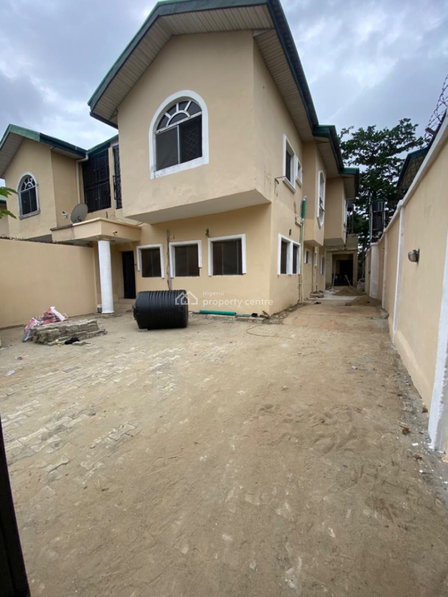 Spacious 4 Bedroom House in an Estate, Off Admiralty Way, Lekki Phase 1, Lekki, Lagos, Semi-detached Duplex for Rent