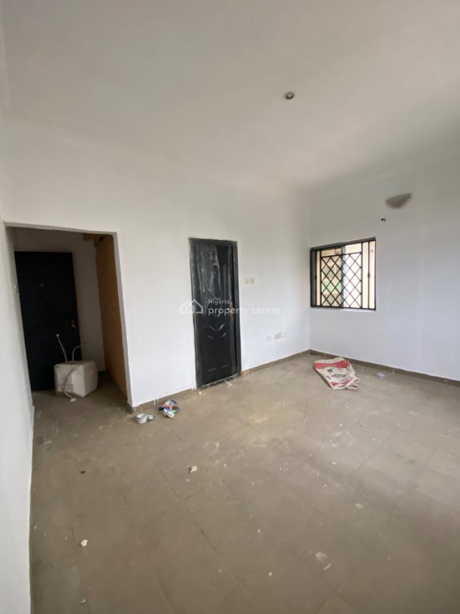 Spacious 4 Bedroom House in an Estate, Off Admiralty Way, Lekki Phase 1, Lekki, Lagos, Semi-detached Duplex for Rent
