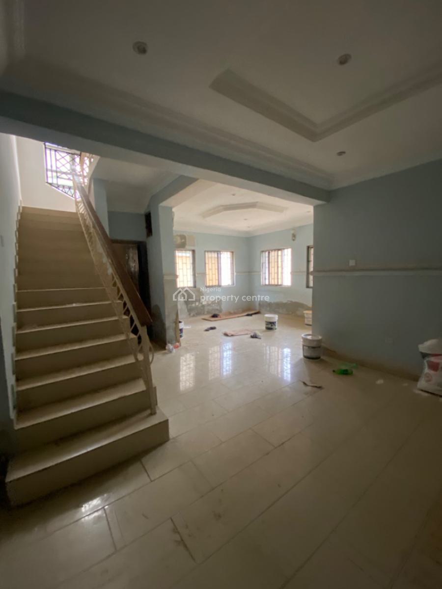 Spacious 4 Bedroom House in an Estate, Off Admiralty Way, Lekki Phase 1, Lekki, Lagos, Semi-detached Duplex for Rent