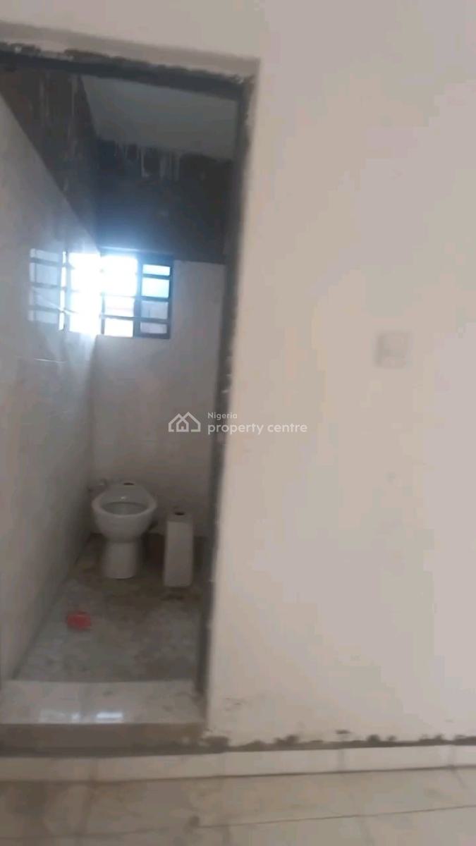 a Units of Standard Roomself Con, Upstairs Is Up for Long Lease, Off Market Street, Shomolu, Lagos, Self Contain (single Rooms) for Sale