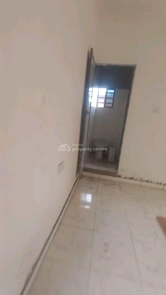 a Units of Standard Roomself Con, Upstairs Is Up for Long Lease, Off Market Street, Shomolu, Lagos, Self Contain (single Rooms) for Sale