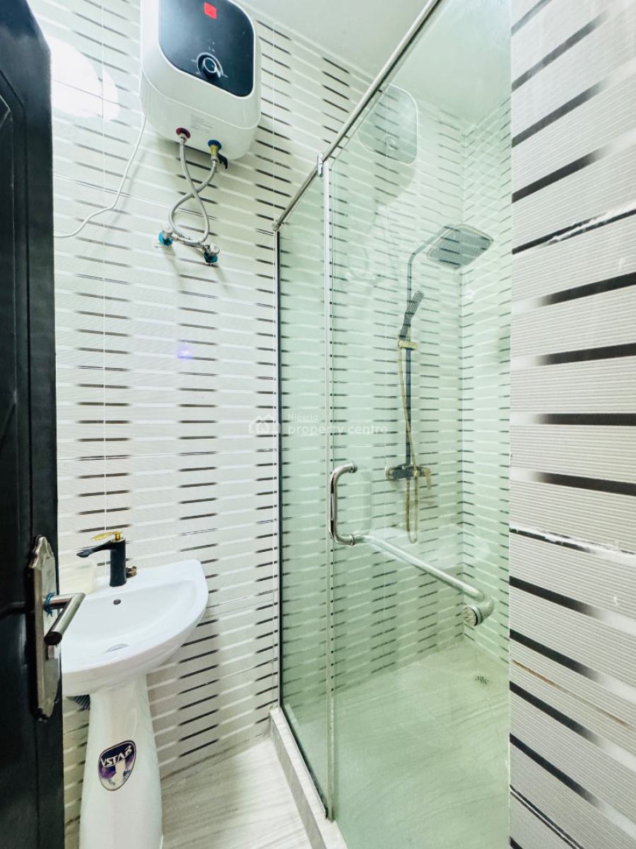Spacious One Bedroom Apartment, Alpha Beach Road Lekki, Lekki Phase 2, Lekki, Lagos, Mini Flat (room and Parlour) for Sale