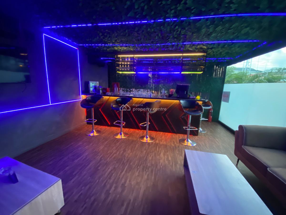 Furnished Restaurant, Off Admiralty Way, Lekki Phase 1, Lekki, Lagos, Restaurant / Bar for Rent