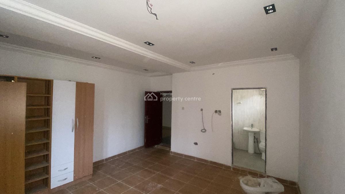 3 Bedrooms Apartment, Alagomeji, Yaba, Lagos, Flat / Apartment for Sale