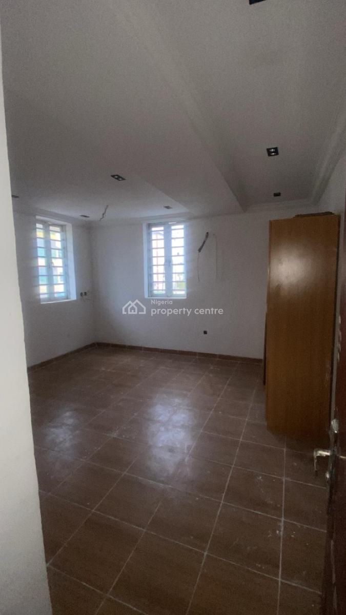 3 Bedrooms Apartment, Alagomeji, Yaba, Lagos, Flat / Apartment for Sale