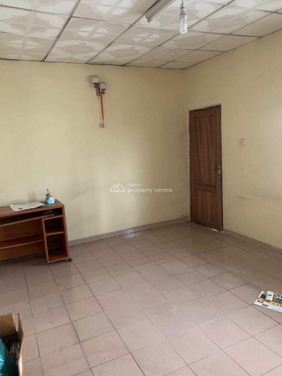 5 Bedrooms Semi Detached House with 2 Rooms Bq, Off Admiralty Way, Lekki Phase 1, Lekki, Lagos, Office Space for Rent