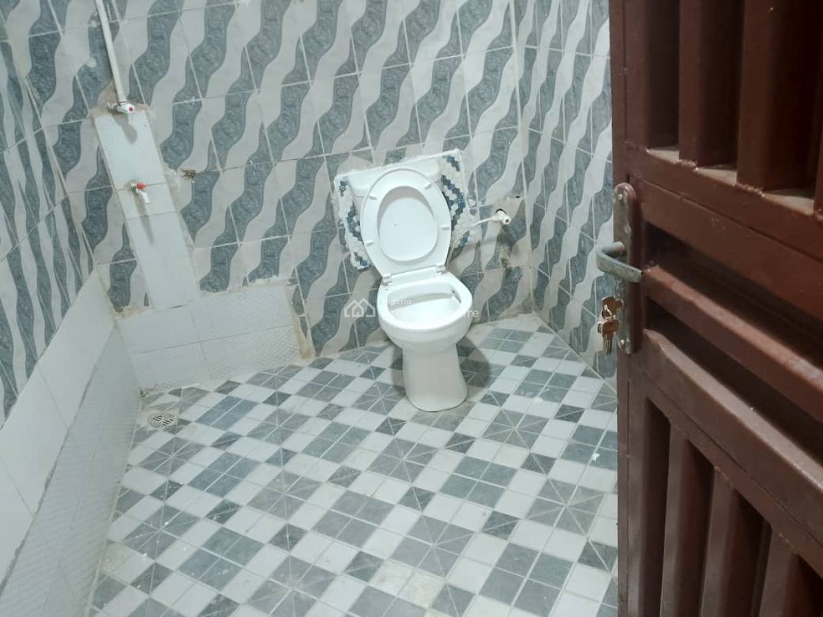 Renovated 3 Bedroom Flat with 3 Toilets, Off Toyin Street., Ikeja, Lagos, Flat / Apartment for Rent
