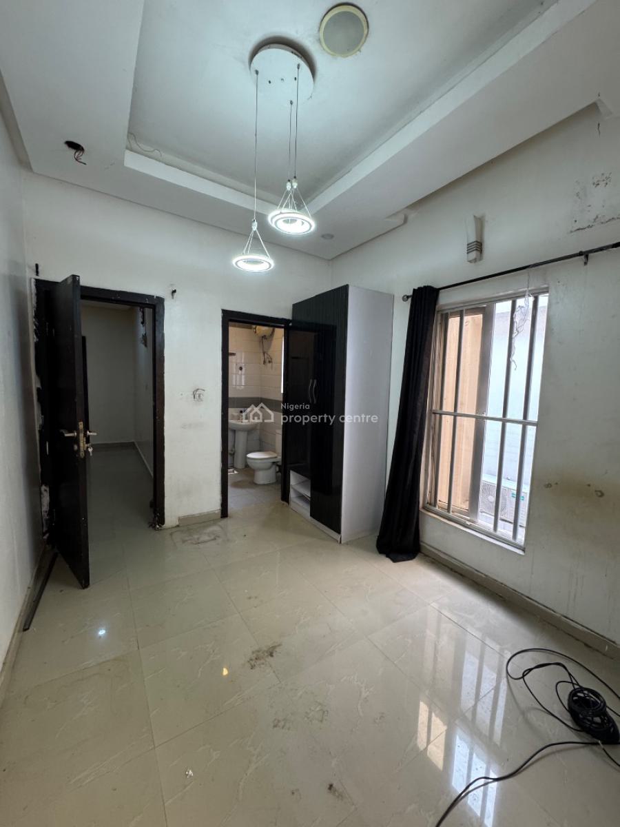 Self Contain, Bakare Estate, Lekki Expressway, Lekki, Lagos, Self Contain (single Rooms) for Rent