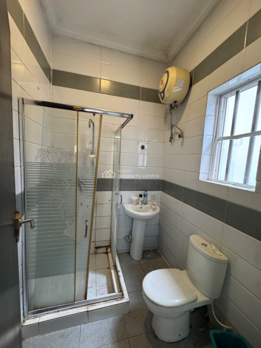 Self Contain, Bakare Estate, Lekki Expressway, Lekki, Lagos, Self Contain (single Rooms) for Rent