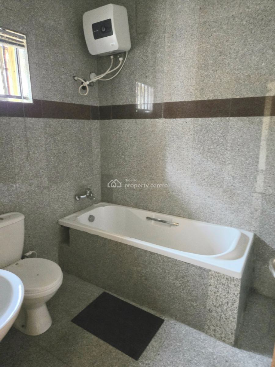 Well Maintained 6 Bedroom Detached House, Lekki Phase 1, Lekki, Lagos, Detached Duplex for Rent