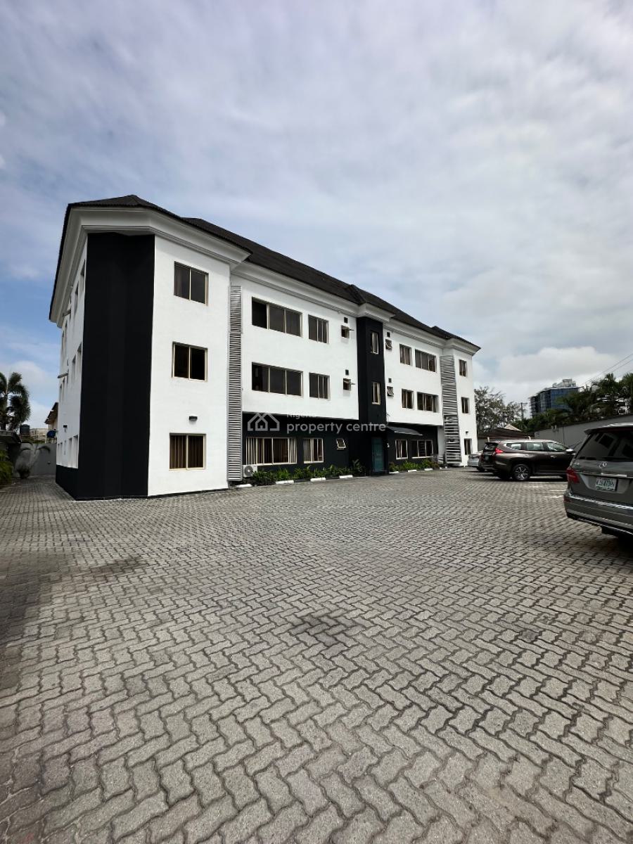 Lovely 3 Bedroom Flat, Lekki Phase 1, Lekki, Lagos, Flat / Apartment for Rent