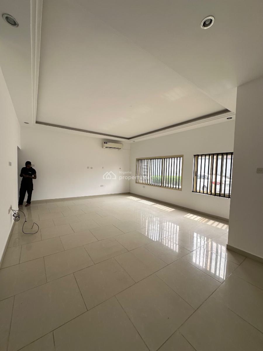 Lovely 3 Bedroom Flat, Lekki Phase 1, Lekki, Lagos, Flat / Apartment for Rent