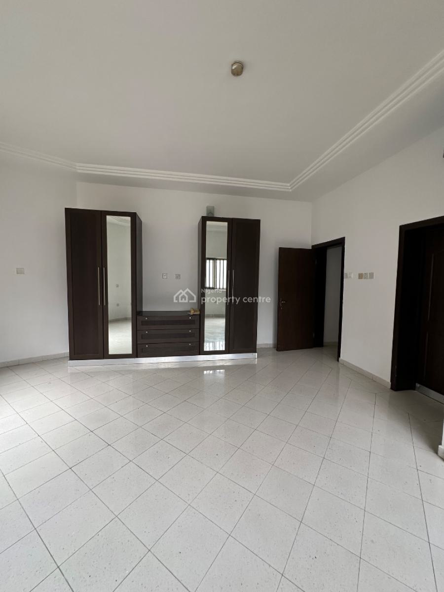 Lovely 3 Bedroom Flat, Lekki Phase 1, Lekki, Lagos, Flat / Apartment for Rent