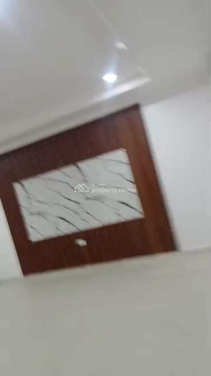 Lovely 2 Bedroom Penthouse Ensuite, Off Admiralty Way, Lekki Phase 1, Lekki, Lagos, House for Rent