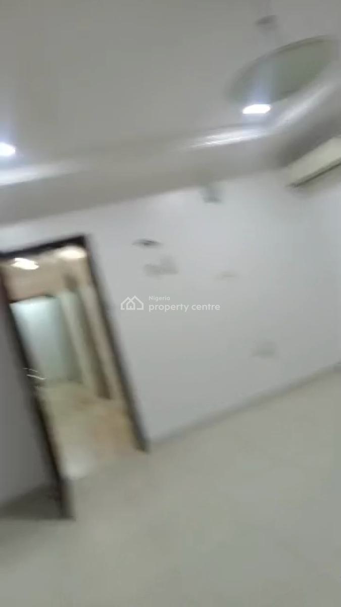 Lovely 2 Bedroom Penthouse Ensuite, Off Admiralty Way, Lekki Phase 1, Lekki, Lagos, House for Rent