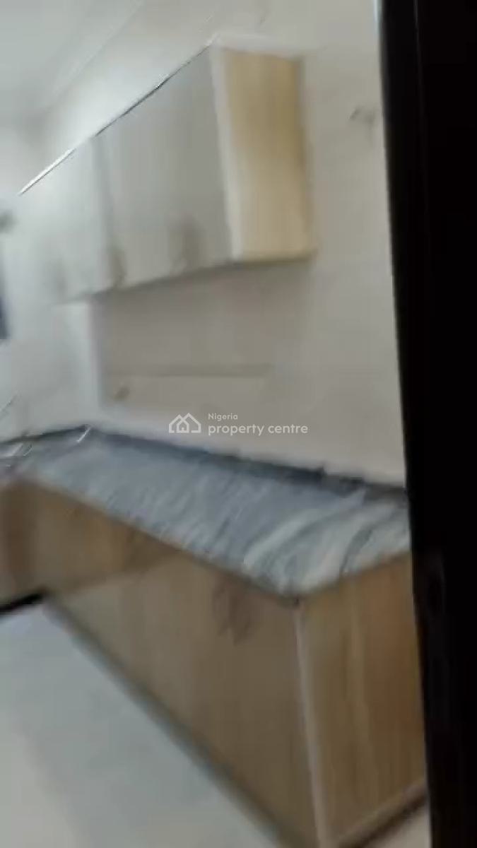Lovely 2 Bedroom Penthouse Ensuite, Off Admiralty Way, Lekki Phase 1, Lekki, Lagos, House for Rent