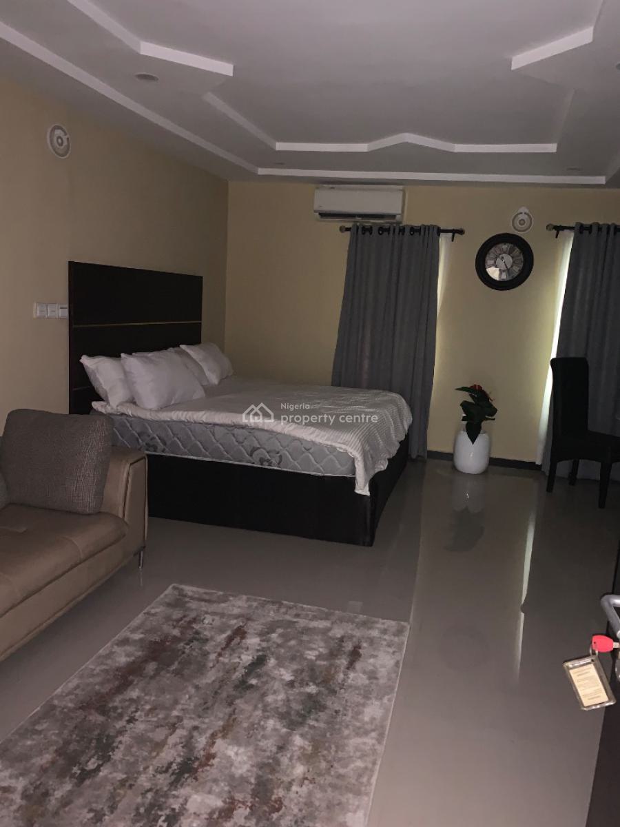3 Bedroom Flat, Adekunle Banjo, Gra Phase 2, Magodo, Lagos, Flat / Apartment for Rent