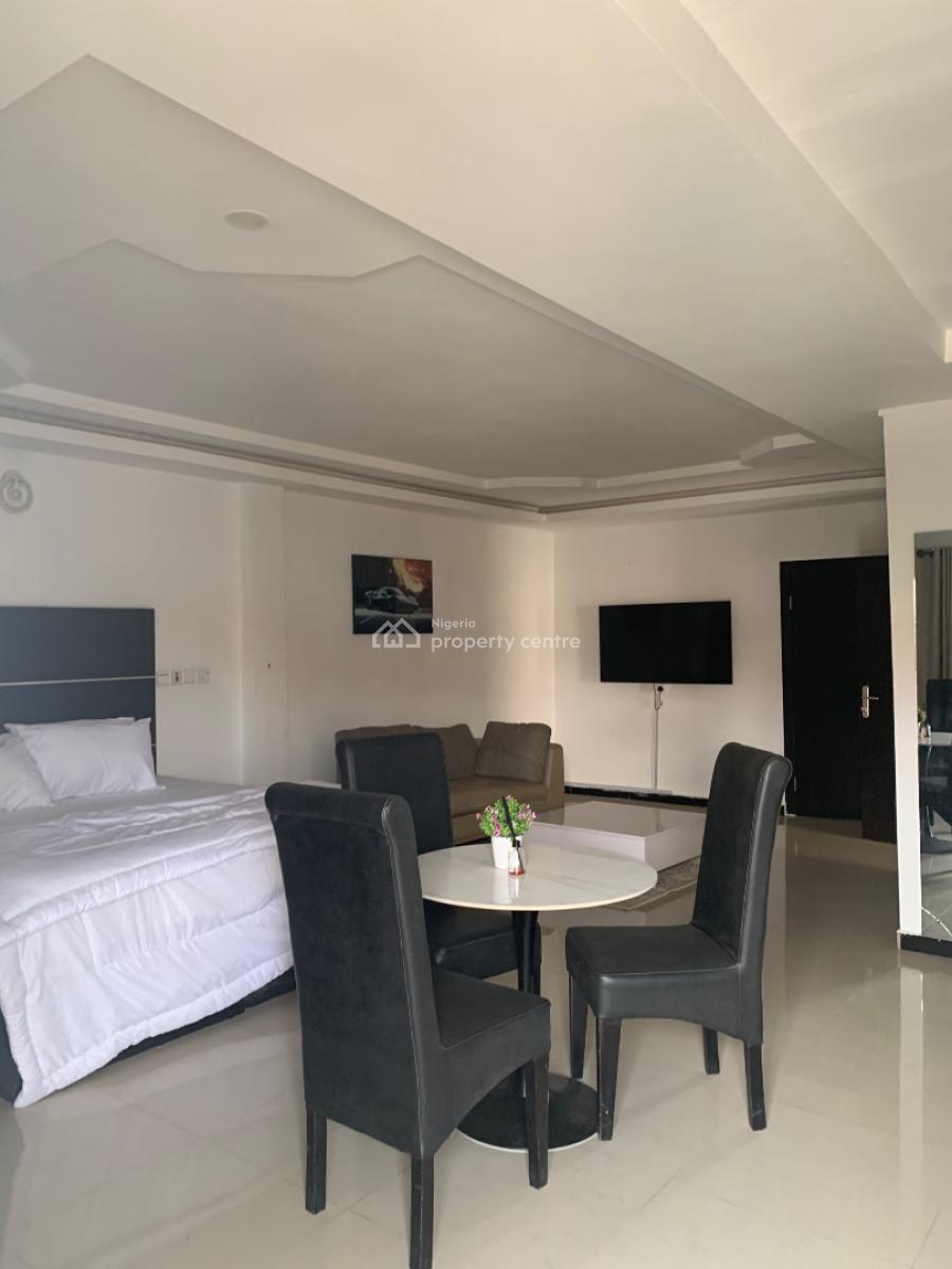3 Bedroom Flat, Adekunle Banjo, Gra Phase 2, Magodo, Lagos, Flat / Apartment for Rent