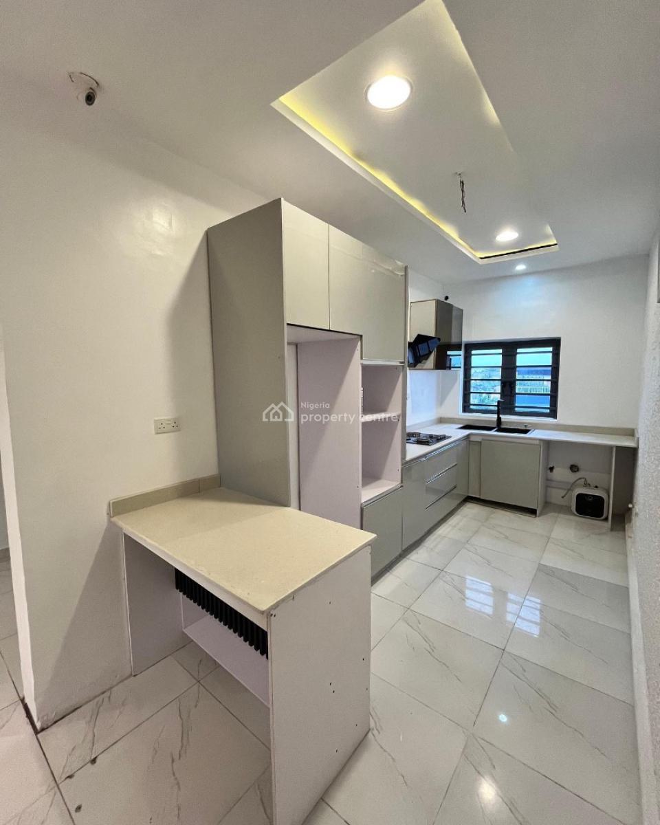 Stunning 2 Bedroom Apartment with Swimming Pool and Bq, Ikate, Ikate, Lekki, Lagos, Block of Flats for Sale