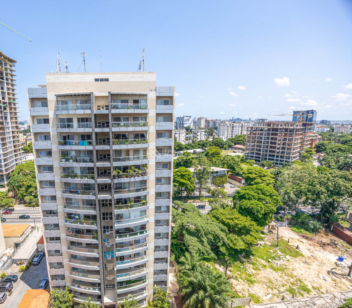 Cozy 3 Bedroom Apartment, Gerrad Road, Ikoyi, Lagos, Flat / Apartment Short Let