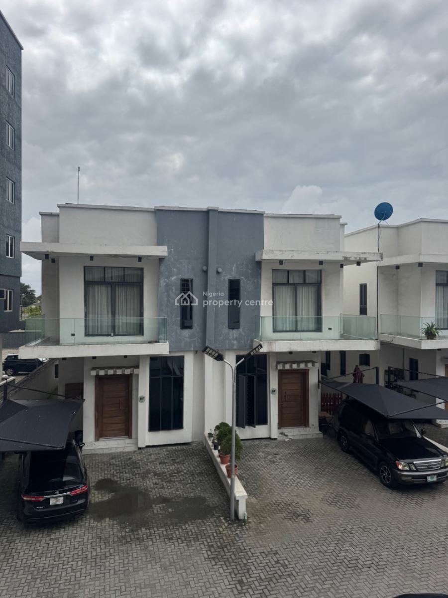 Distress 4 Bedroom Semi Detached Duplex with Bq, Close Proximity to Pinnock Beach Estate, Osapa, Lekki, Lagos, Semi-detached Duplex for Sale