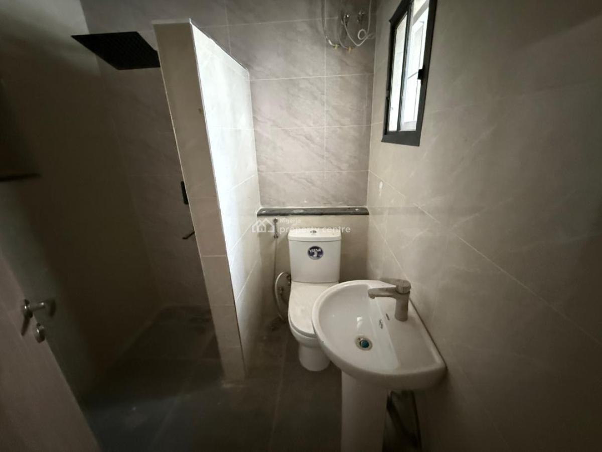 Luxury 4 Bedroom Terrace Duplex with Bq, Guzape District, Abuja, Terraced Duplex for Sale