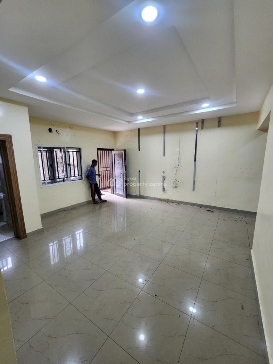 Luxury Two Bedroom Block of Flat, News Engineering, Dawaki, Gwarinpa, Abuja, Flat / Apartment for Rent