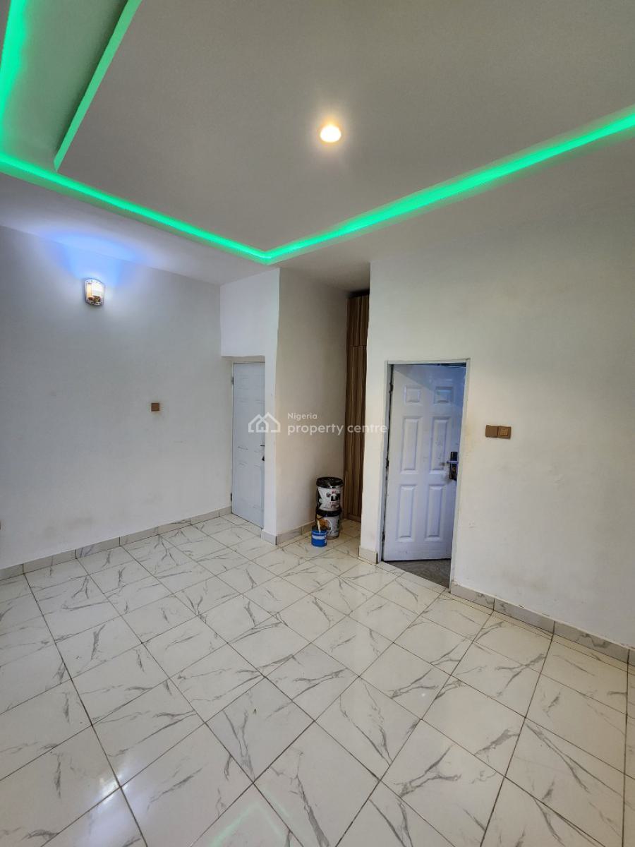 Luxury Two Bedroom Block of Flat, News Engineering Dawaki, Dawaki, Gwarinpa, Abuja, Flat / Apartment for Rent