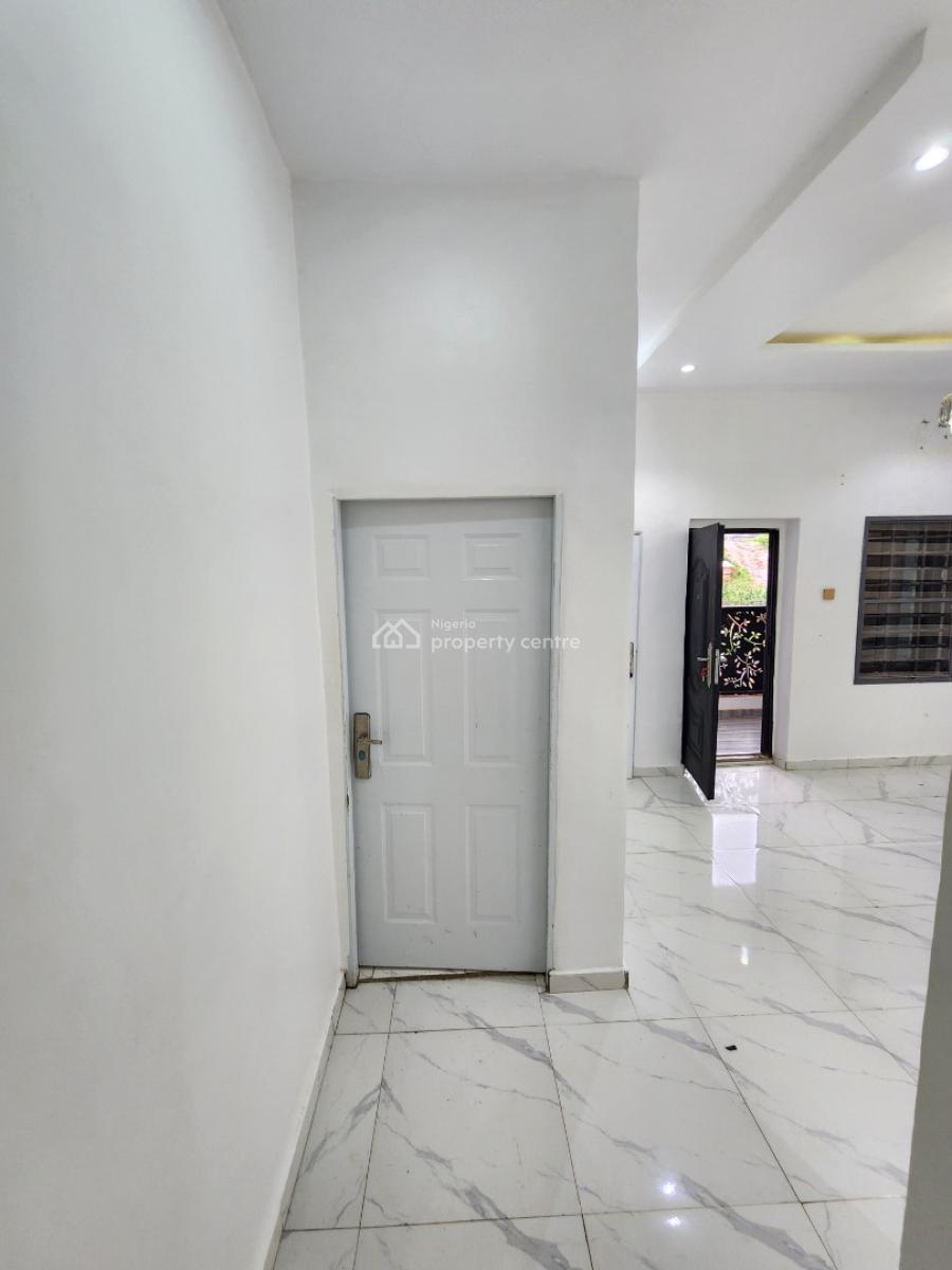 Luxury Two Bedroom Block of Flat, News Engineering Dawaki, Dawaki, Gwarinpa, Abuja, Flat / Apartment for Rent