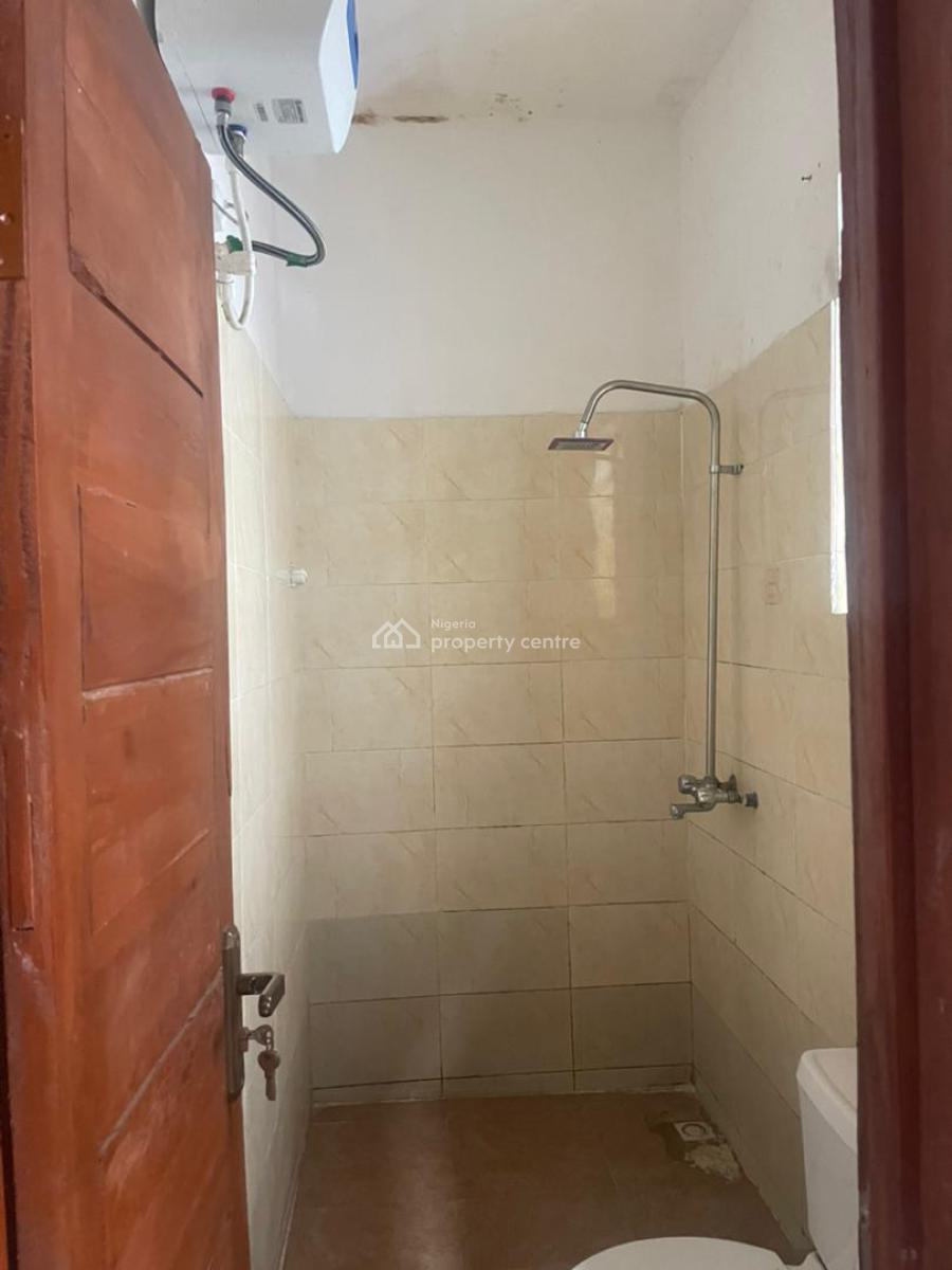 Lovely 2 Bedroom Flat Upstairs, Gra Phase 1, Magodo, Lagos, Flat / Apartment for Rent