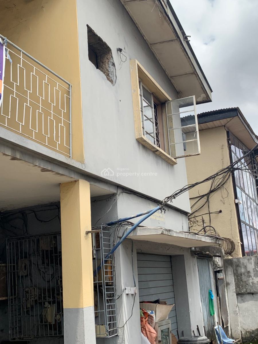 Well Maintained Building, Itire, Lagos, Detached Duplex for Rent