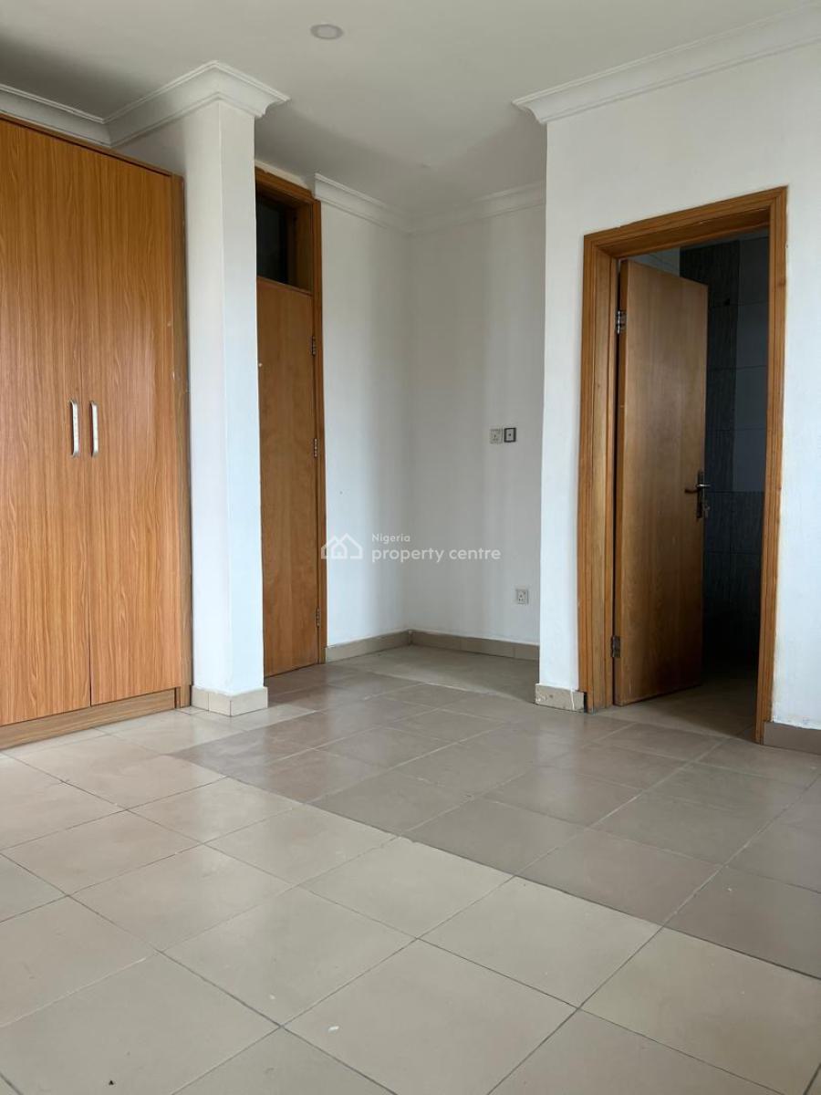 Spacious Self-contain  Apartment Upstairs, Ikate, Lekki, Lagos, House for Rent