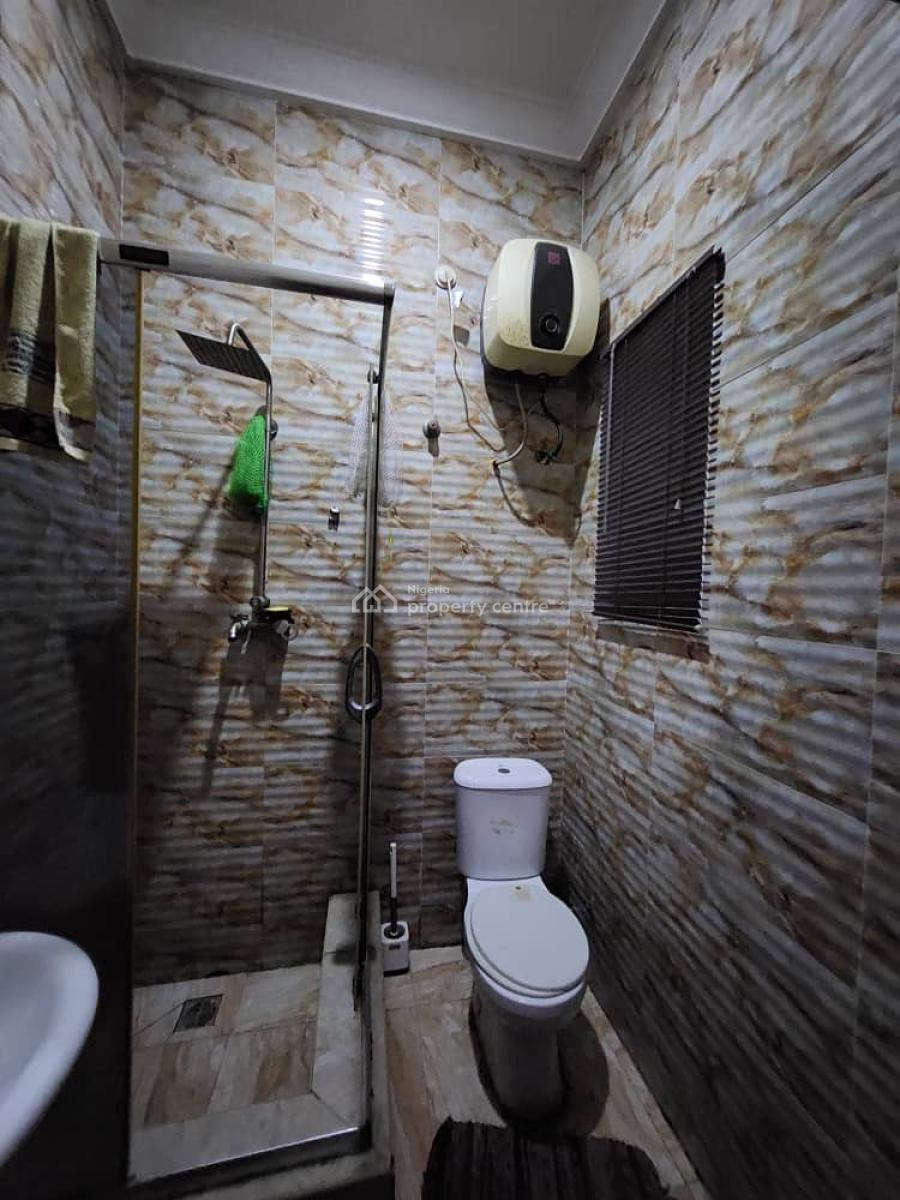 Spacious Madams Room in a Shared Apartment, Cluster 1 Lekki County Home, Ikota, Lekki, Lagos, Self Contain (single Rooms) for Rent