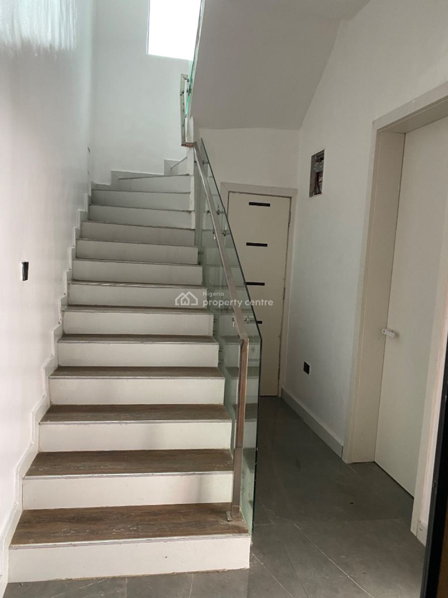 5 Bedroom Luxury, Osapa, Lekki, Lagos, Semi-detached Duplex for Sale